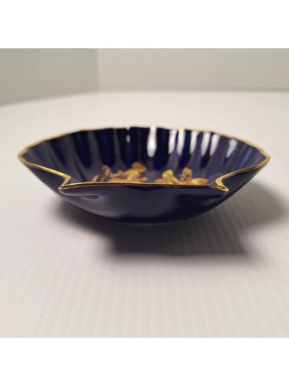 VINTAGE LIMOGES COBALT BLUE COURTING COUPLE GOLD SHELL SHAPE TRINKET TRAY DISH